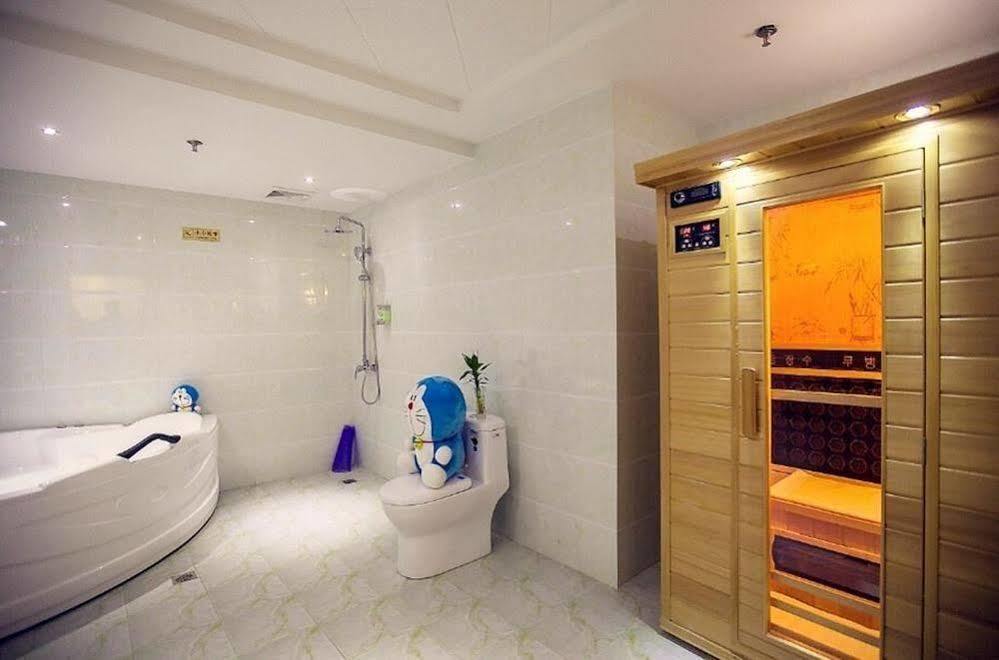 Chongqing Xinhao Theme Hotel Esterno foto