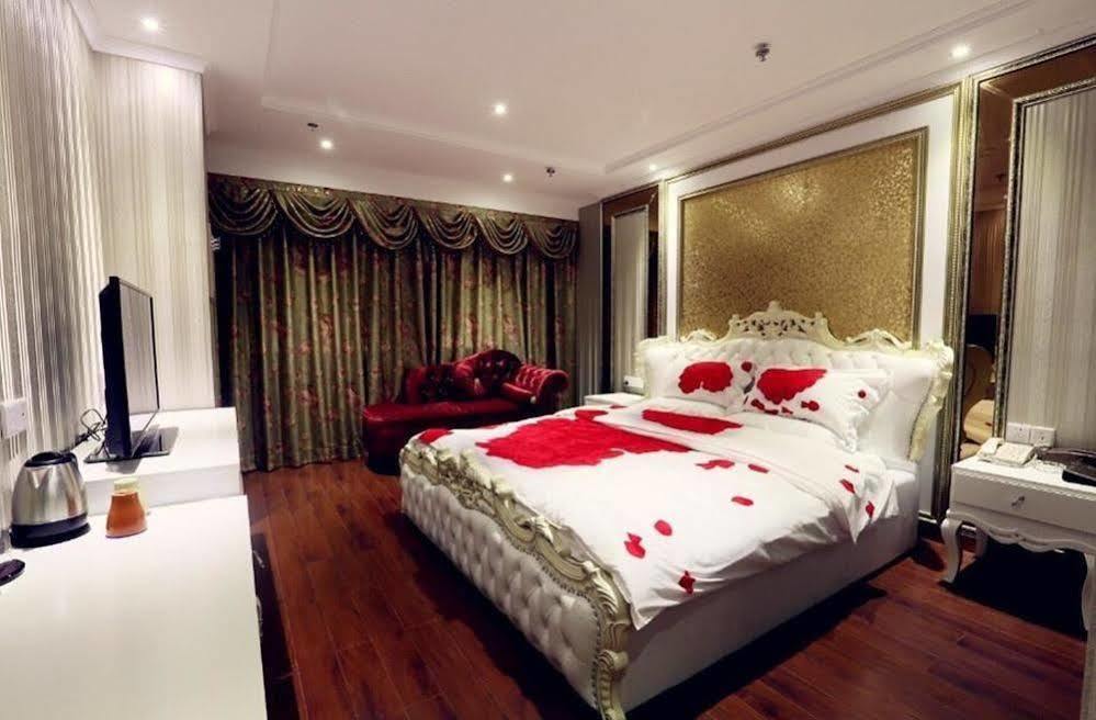 Chongqing Xinhao Theme Hotel Esterno foto